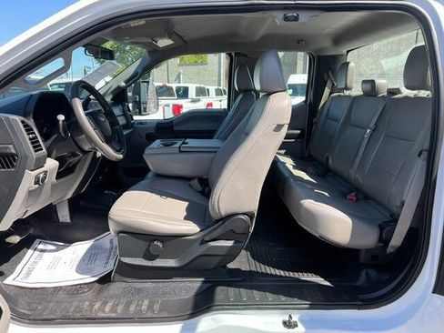 Used 2017 Ford F250 XL w/ Power Equipment Group AWD/4WD image 12
