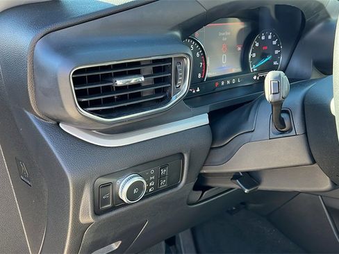 Used 2023 Ford Explorer XLT w/ Equipment Group 202A image 9