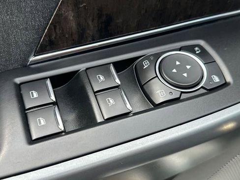 Used 2022 Ford F150 Lariat w/ Equipment Group 502A High image 25