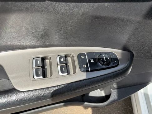 Used 2020 Kia Optima LX FWD image 12
