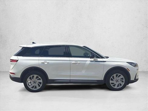 Used 2024 Lincoln Corsair FWD image 4