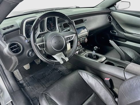Used 2010 Chevrolet Camaro SS w/ RS Package RWD image 9