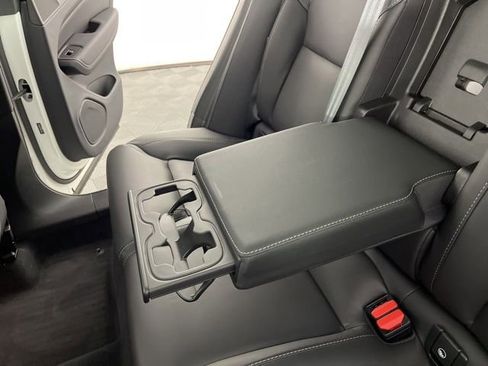 Used 2023 Volvo XC60 B5 Ultimate w/ Climate Package image 42