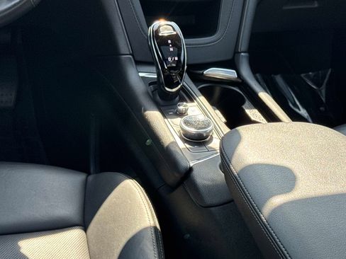 Certified 2024 Cadillac XT5 Premium Luxury image 5