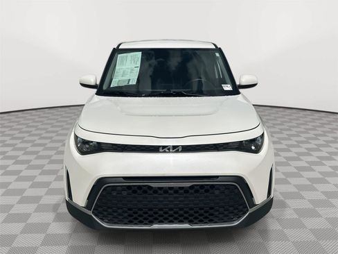 Used 2025 Kia Soul LX w/ LX Technology Package FWD image 2