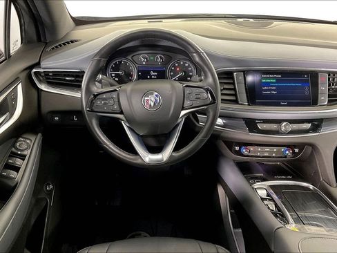 Used 2022 Buick Enclave Essence w/ Sport Touring Edition image 7