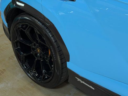 Used 2024 Lamborghini Urus Performante AWD/4WD image 19