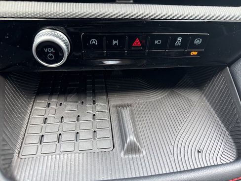 Used 2025 Ford Explorer ST AWD/4WD image 19
