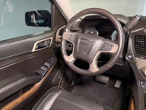 Used 2018 GMC Yukon Denali RWD image 23