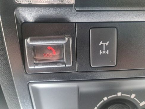 Used 2021 Toyota Tacoma TRD Off-Road image 19