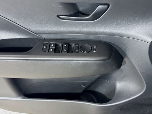 Used 2025 Hyundai Kona SEL image 15