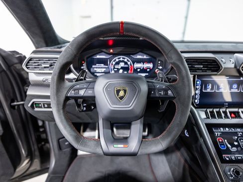 Used 2023 Lamborghini Urus Performante image 46