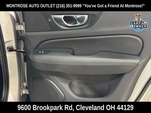 Used 2025 Volvo V60 B5 Cross Country Plus image 43