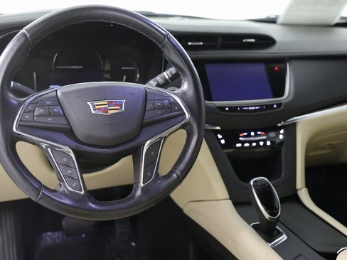 Certified 2019 Cadillac XT5 Premium Luxury image 10