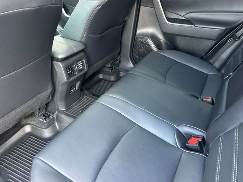 Used 2023 Toyota RAV4 XLE Premium image 15