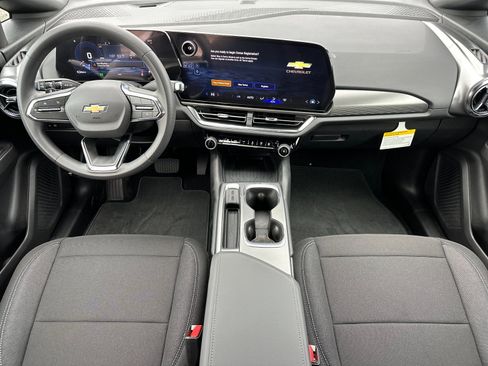 New 2026 Chevrolet Equinox EV LT image 15