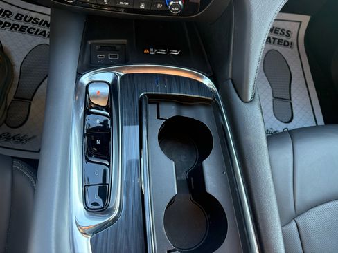 Used 2024 Buick Enclave Premium image 18
