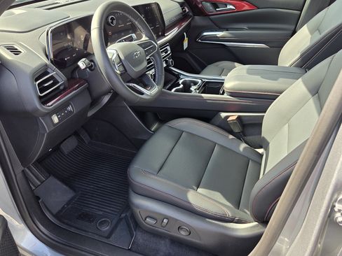 New 2026 Chevrolet Traverse Z71 w/ Driver Confidence Package AWD/4WD image 5