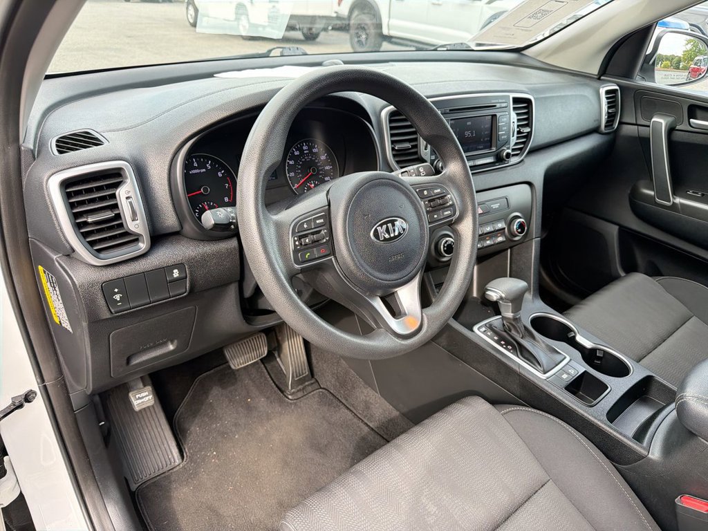 Used 2019 Kia Sportage LX FWD image 12