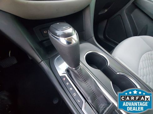 Used 2021 Chevrolet Equinox LS image 19