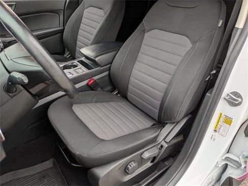 Used 2022 Ford Edge SE image 17