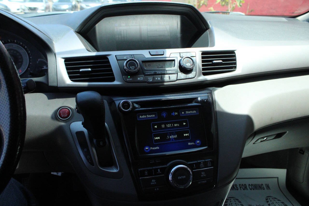 Used 2017 Honda Odyssey Touring image 12