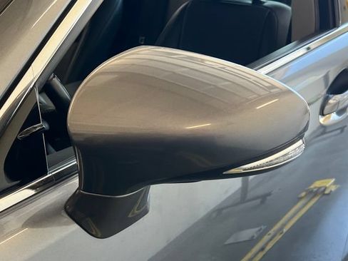 Used 2017 Lexus ES 350 w/ Premium Package FWD image 13