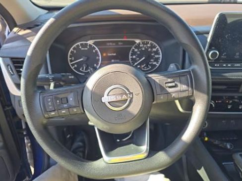 Used 2023 Nissan Rogue S FWD image 4