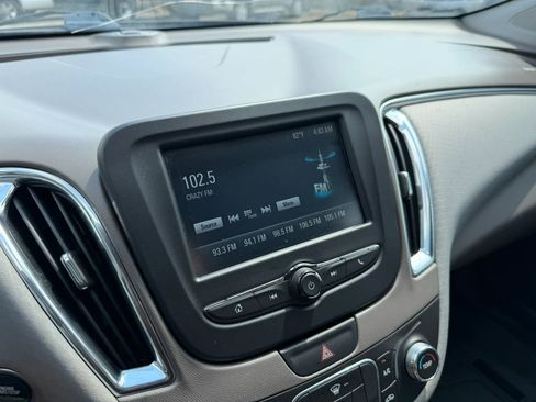 Used 2016 Chevrolet Malibu LT image 12