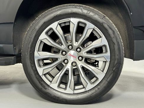 Used 2021 GMC Yukon XL Denali image 40