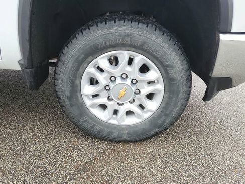 Used 2023 Chevrolet Silverado 2500 LT w/ Convenience Package image 15