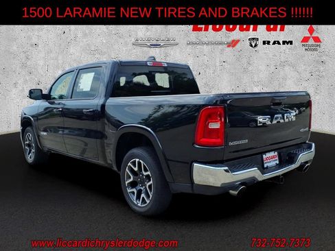 Used 2025 RAM 1500 Laramie AWD/4WD image 4