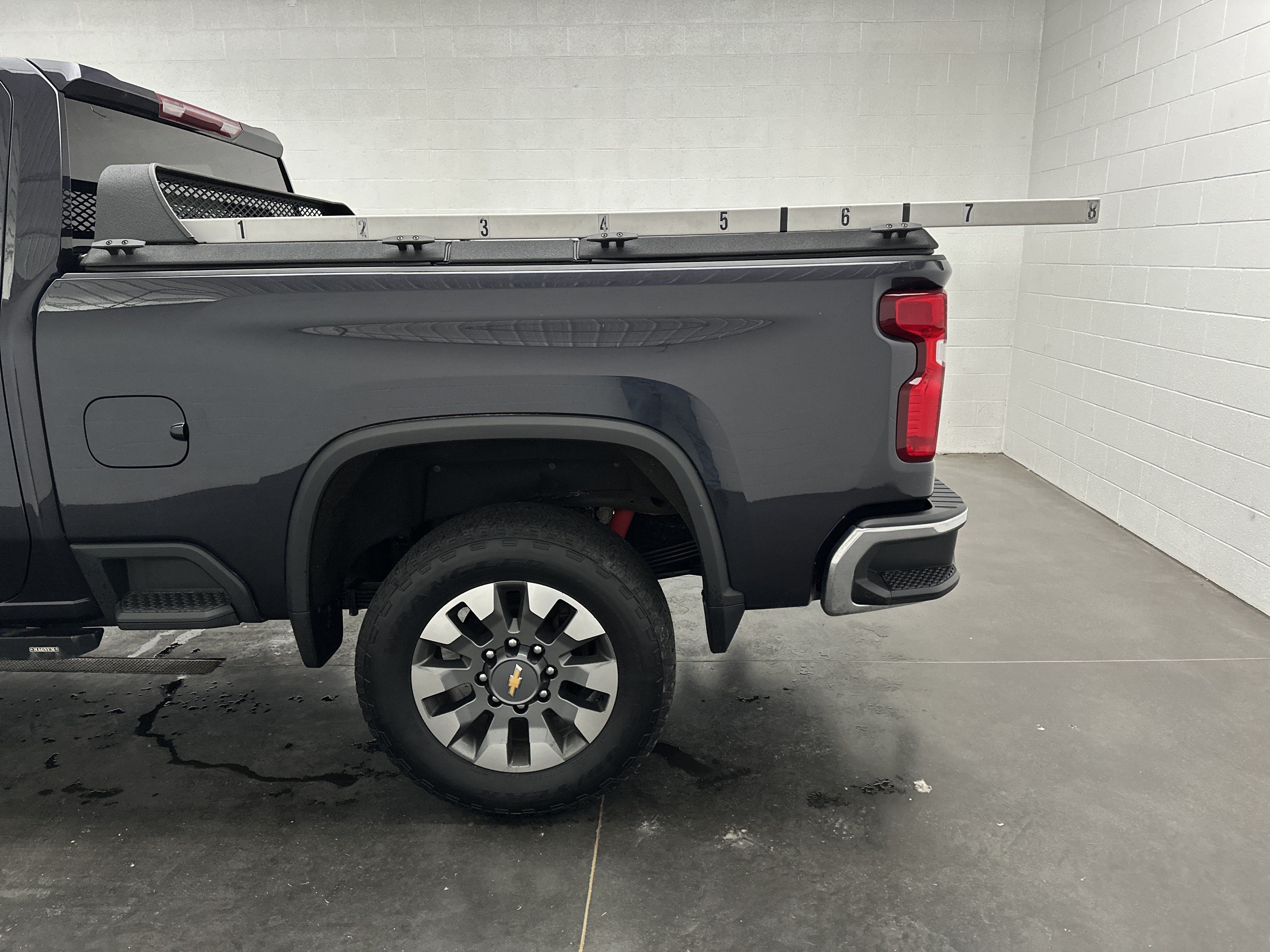 Used 2024 Chevrolet Silverado 2500 LT AWD/4WD image 5