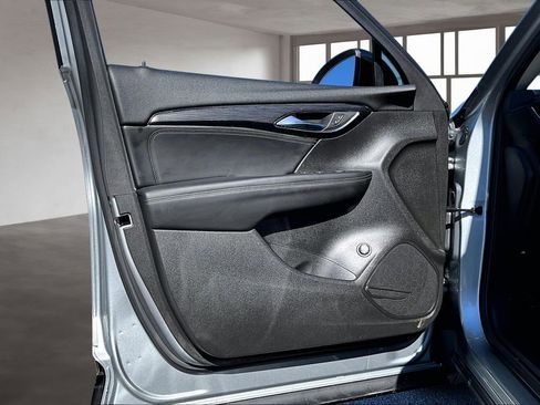 Used 2023 Buick Envision Preferred image 19