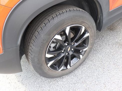 Used 2022 Chevrolet TrailBlazer LT w/ Sun and Liftgate Package FWD image 8