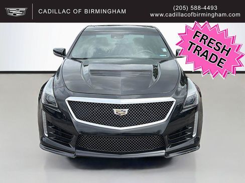 Used 2017 Cadillac CTS V w/ Luxury Package RWD image 2