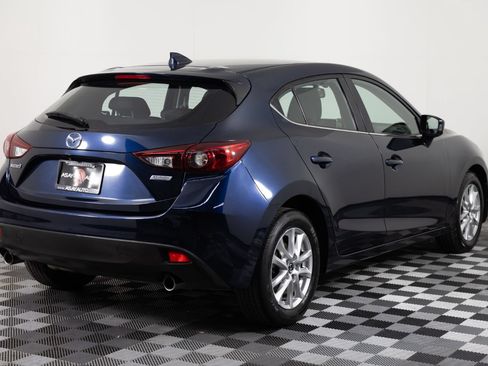 Used 2016 MAZDA MAZDA3 i Touring w/ Popular Equipment Package FWD image 7