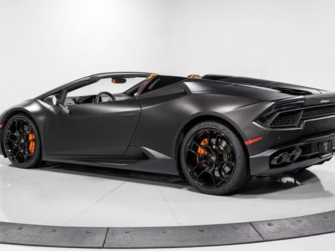 Used 2017 Lamborghini Huracan LP 580-2 image 5