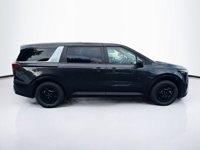 Certified 2026 Kia Carnival FWD image 4