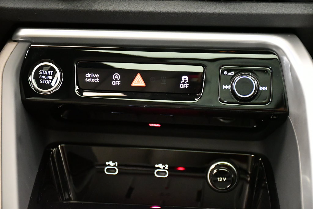 Used 2025 Audi Q5 Premium w/ Premium Plus AWD/4WD image 27