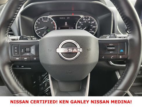 Certified 2025 Nissan Rogue SV image 29