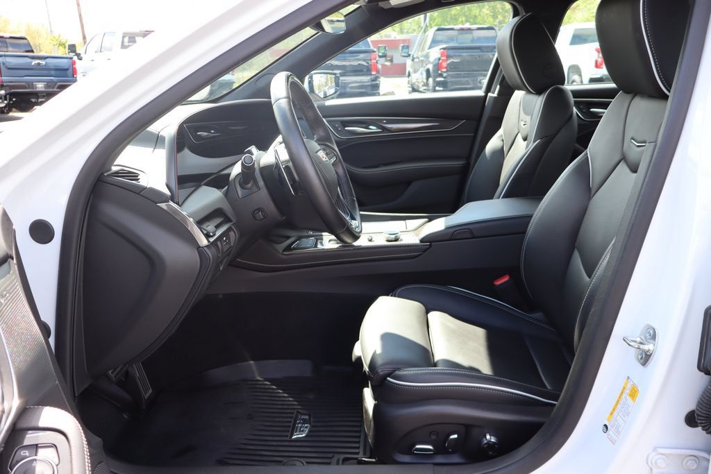Used 2025 Cadillac CT5 V Blackwing w/ Precision Package RWD image 4