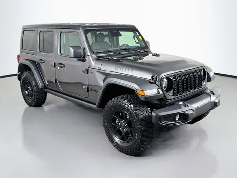 Used 2025 Jeep Wrangler Unlimited Sport AWD/4WD image 3