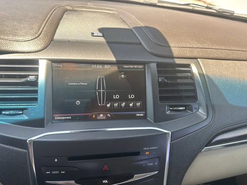 Used 2014 Lincoln MKS w/ Equipment Group 101A FWD image 12