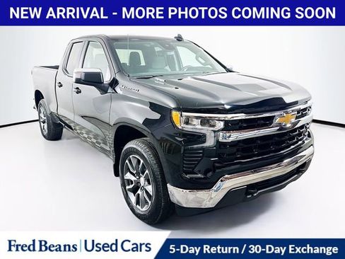 Used 2025 Chevrolet Silverado 1500 LT image 1