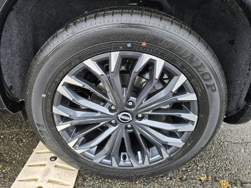 New 2026 Nissan Rogue Platinum AWD/4WD image 12