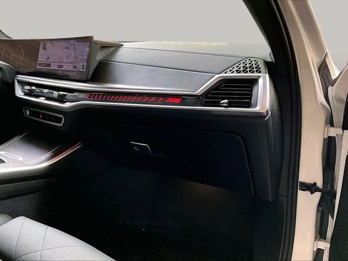 Certified 2025 BMW X5 sDrive40i w/ Climate Comfort Package RWD image 18