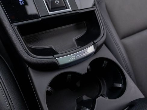 Certified 2026 Porsche Macan AWD/4WD image 20