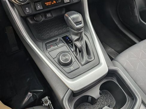 Used 2019 Toyota RAV4 XLE w/ Convenience Package image 22