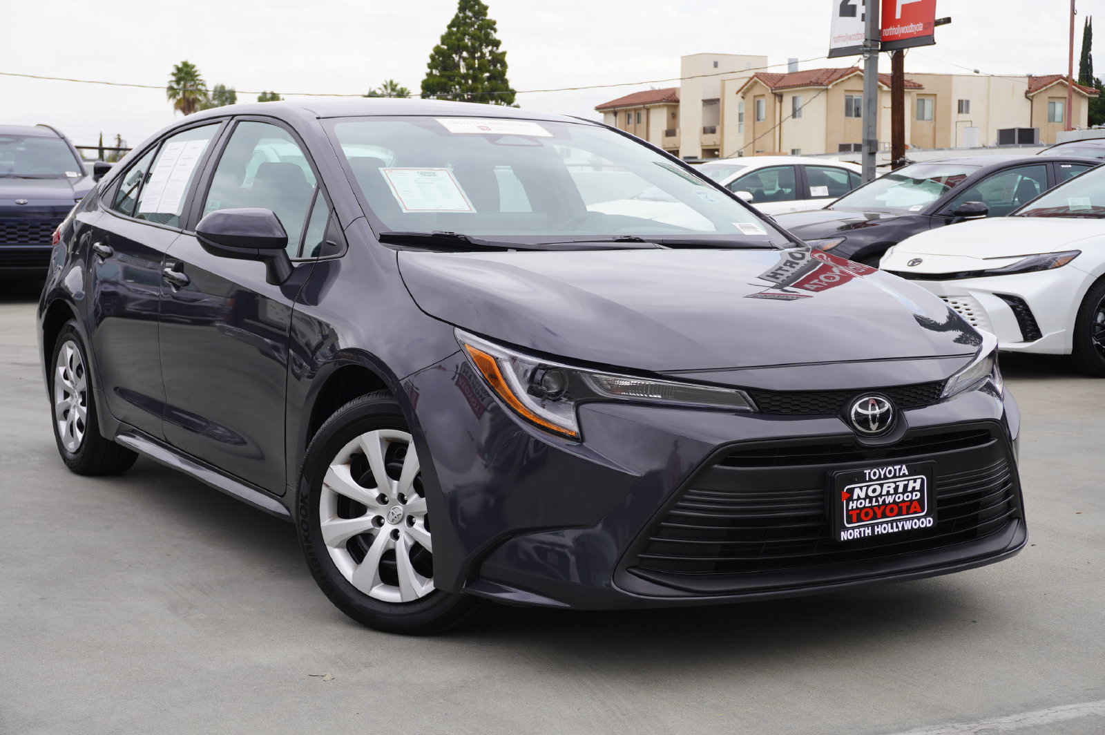 Certified 2025 Toyota Corolla LE FWD image 2